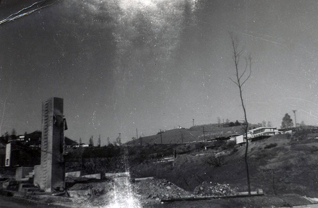 1140 Tigertail Rd. after Brendwood-Bel Air Fire, November 7, 1961